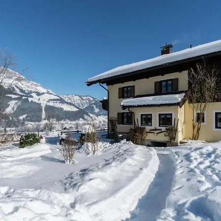 Apartment With Garden In Salzburg Leogang