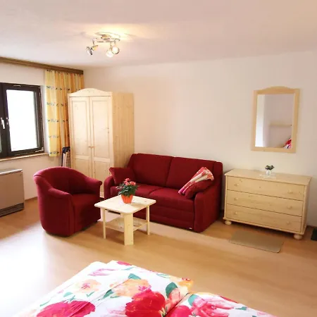 Apartment With Garden In Salzburg